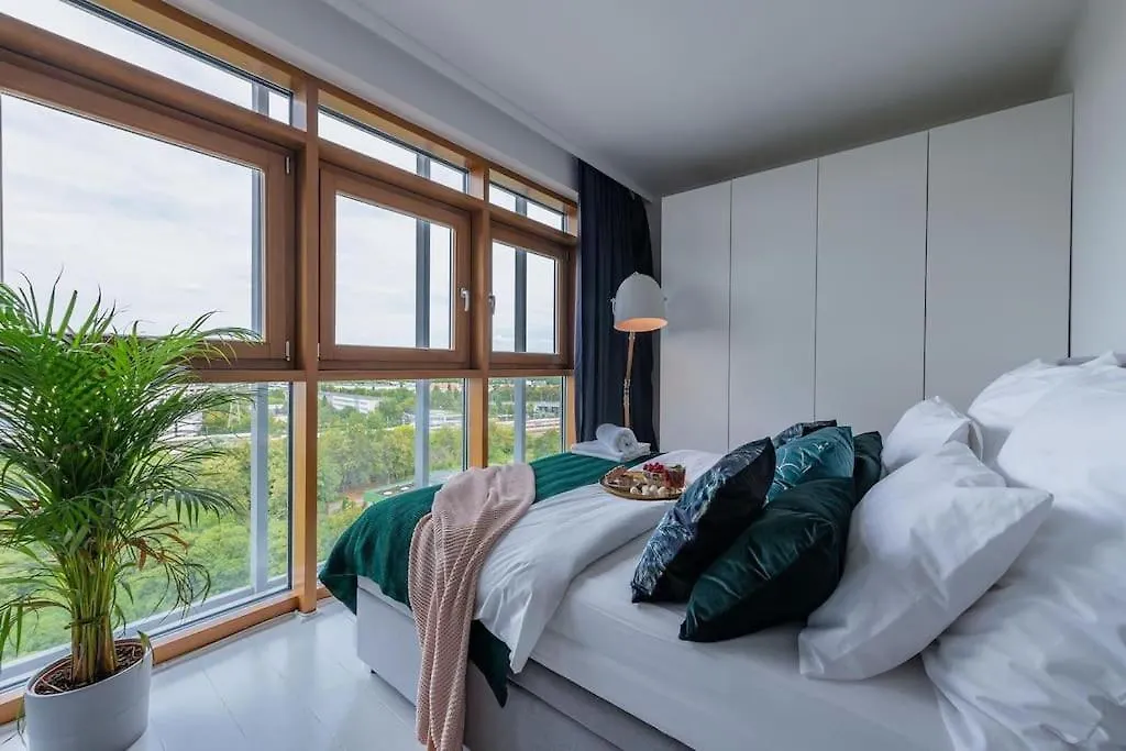 Golden Apartments Warsaw - Apartment With A View - 10Th Floor - Slominskiego Polska